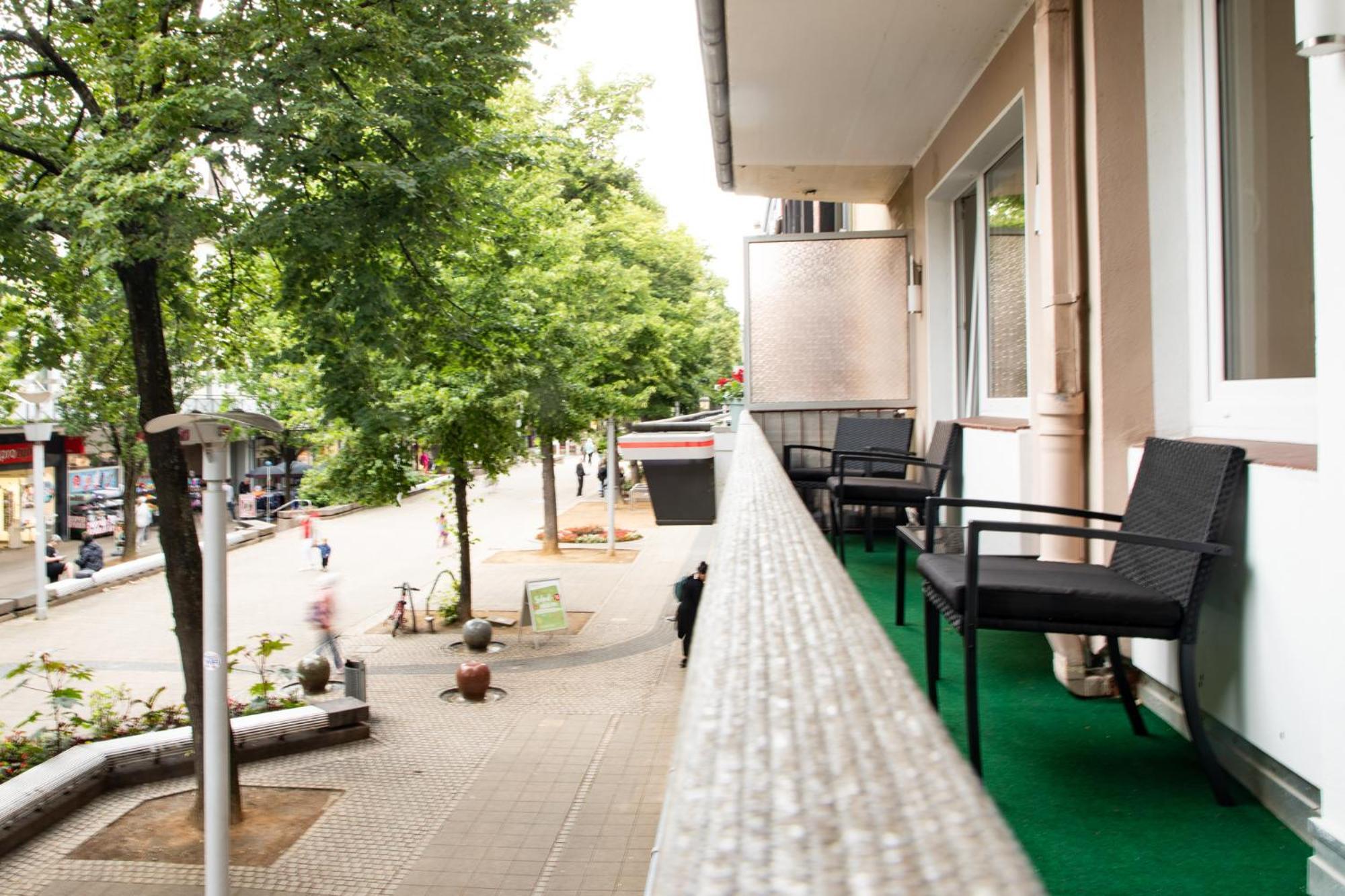 Me Living Bad Pyrmont Innenstadt 10 Meter Balkon Exterior photo