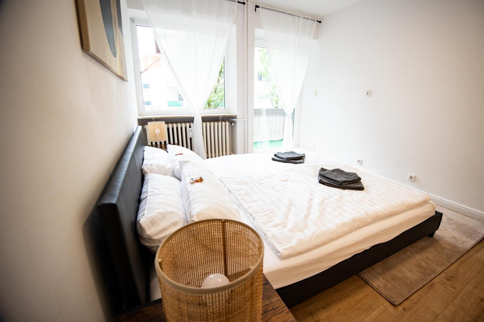 Me Living Bad Pyrmont Innenstadt 10 Meter Balkon Exterior photo