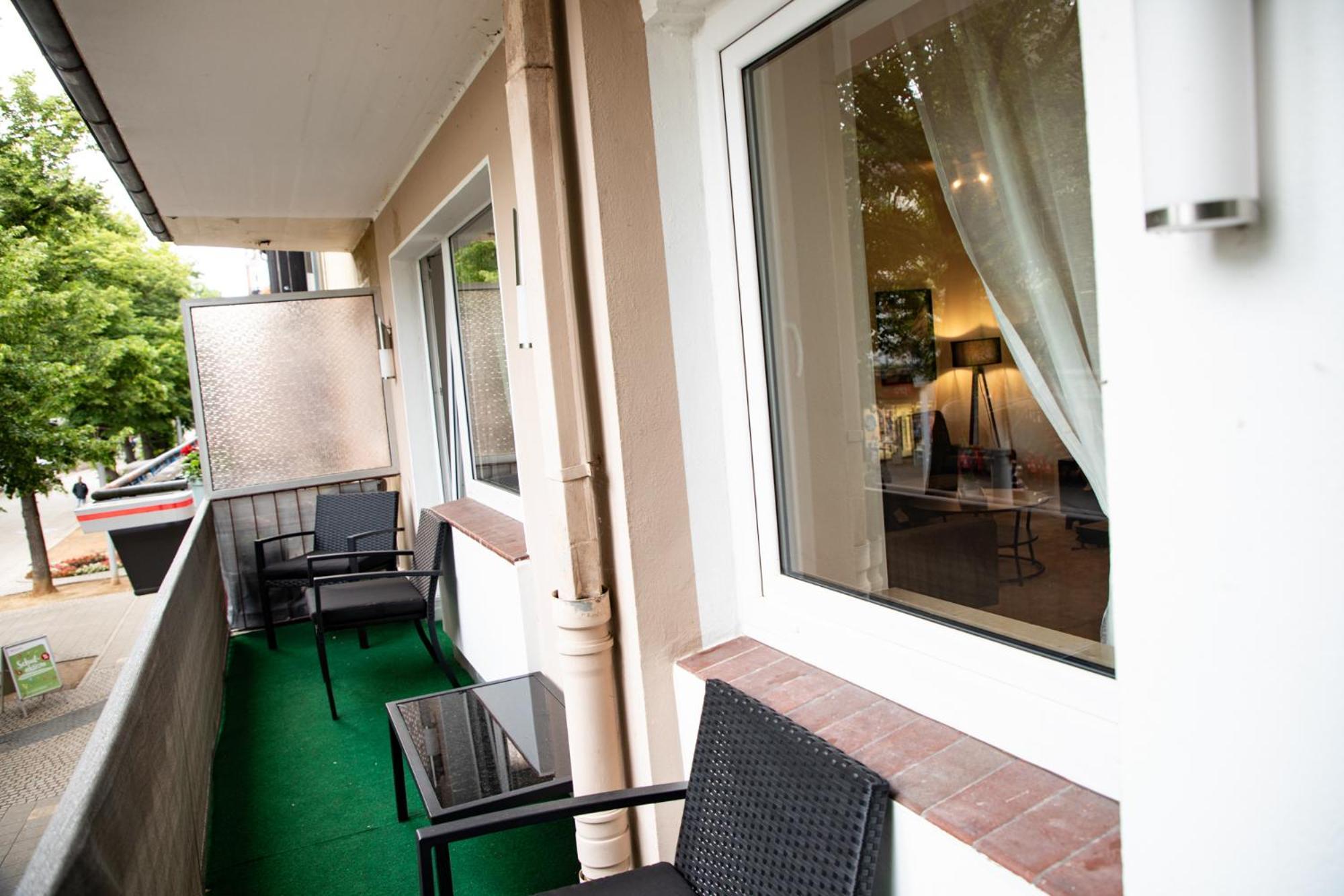 Me Living Bad Pyrmont Innenstadt 10 Meter Balkon Exterior photo